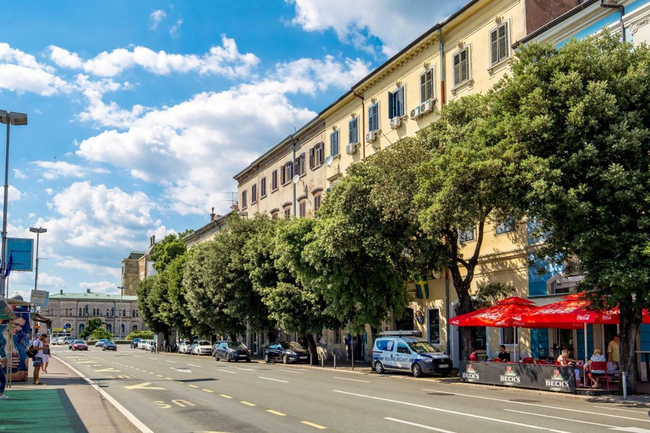Apartments Carpathia غييكا المظهر الخارجي الصورة