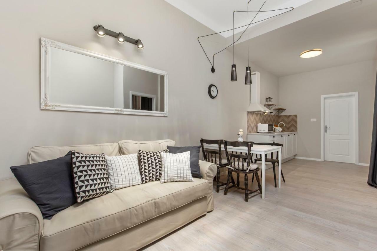 Apartments Carpathia غييكا المظهر الخارجي الصورة